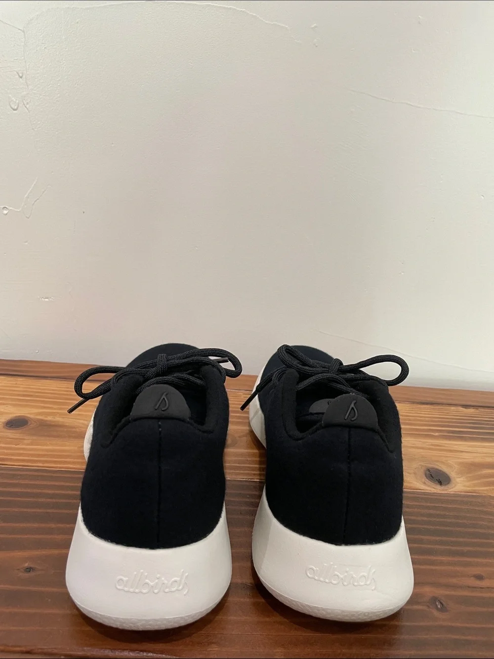 Allbirds Wool Runner Women’s Size 9 True Black (Classic Edition)